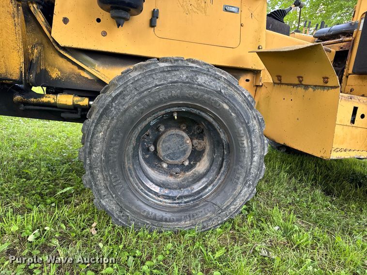 image for item FB5944 Vermeer V-5800 trencher