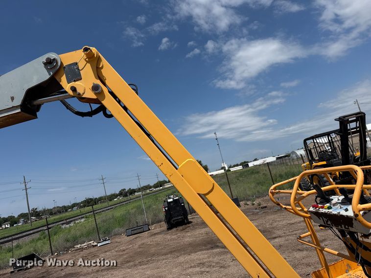 image for item FB6846 2008 Haulotte HA130JRT boom lift