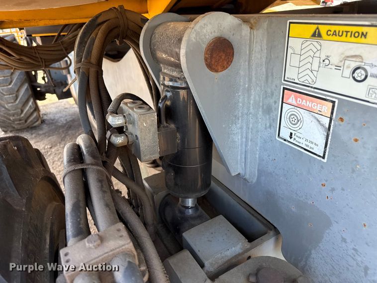 image for item FB6846 2008 Haulotte HA130JRT boom lift