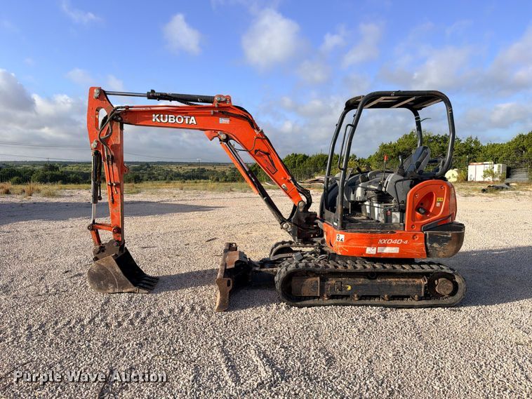 image for item FB8289 2020 Kubota KX040-4 mini excavator