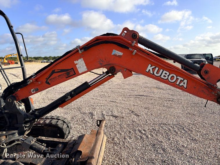 image for item FB8289 2020 Kubota KX040-4 mini excavator
