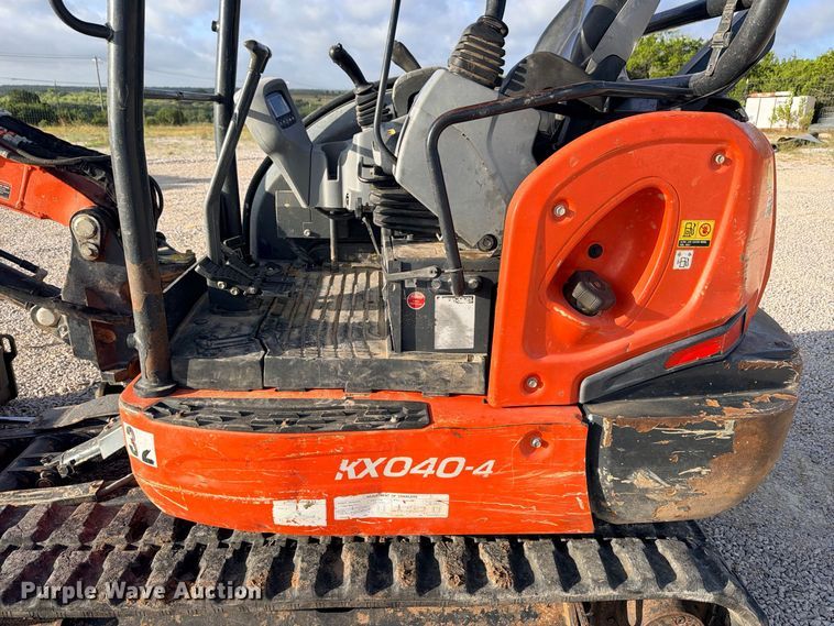 image for item FB8289 2020 Kubota KX040-4 mini excavator