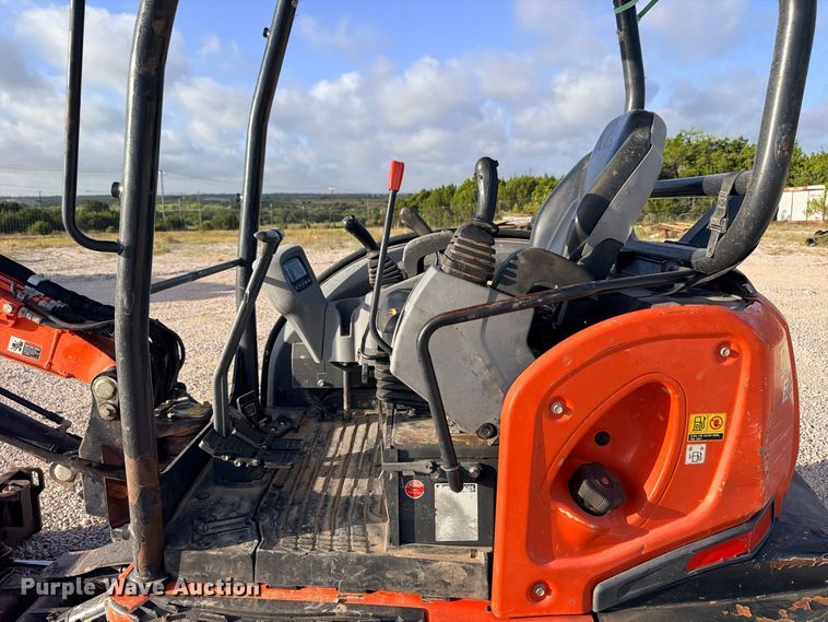 image for item FB8289 2020 Kubota KX040-4 mini excavator