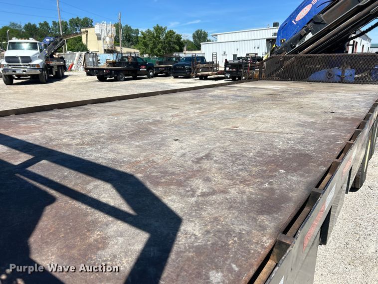 image for item FC2737 2005 Sterling Truck L9500 Series crane truck