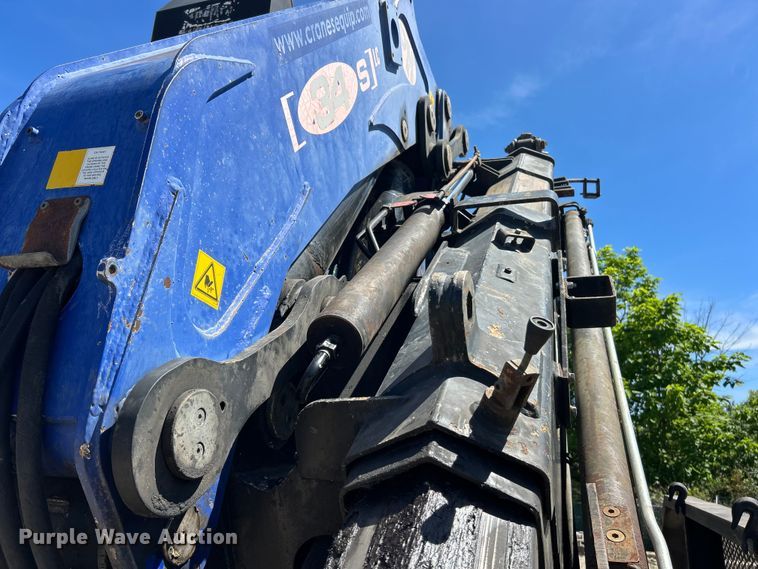 image for item FC2737 2005 Sterling Truck L9500 Series crane truck