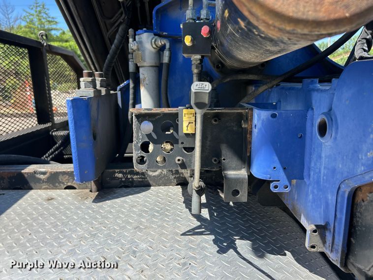 image for item FC2737 2005 Sterling Truck L9500 Series crane truck