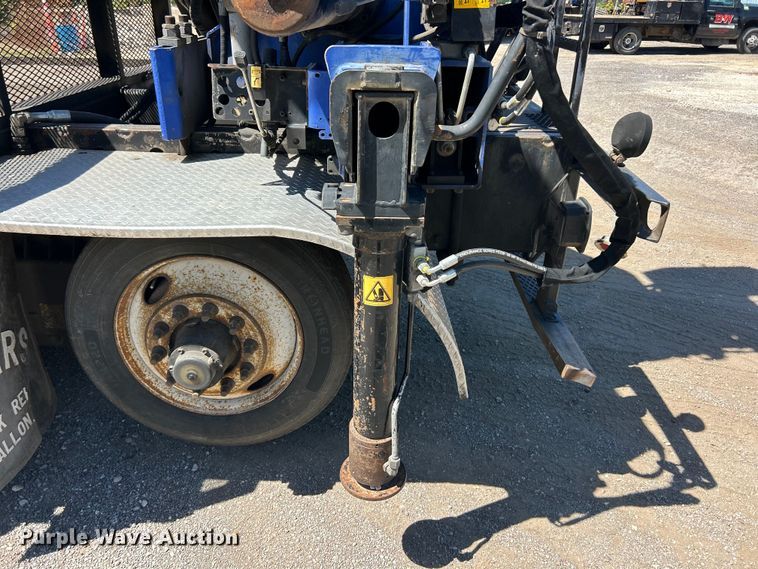 image for item FC2737 2005 Sterling Truck L9500 Series crane truck