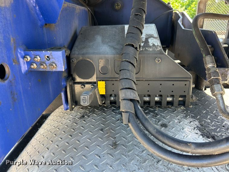 image for item FC2737 2005 Sterling Truck L9500 Series crane truck