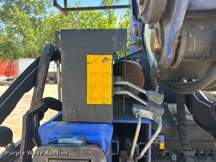 image for item FC2737 2005 Sterling Truck L9500 Series crane truck