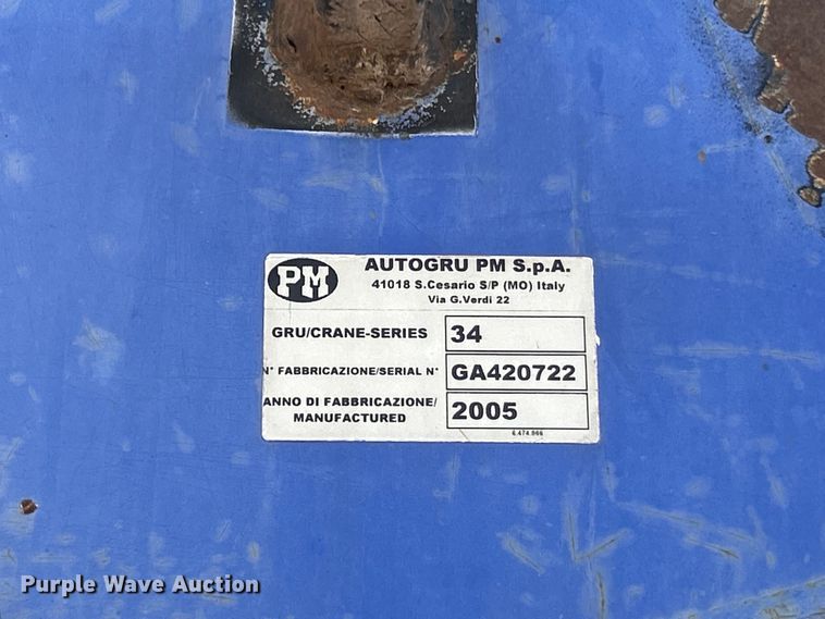 image for item FC2737 2005 Sterling Truck L9500 Series crane truck