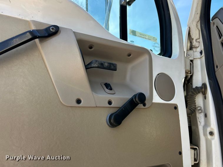 image for item FC2737 2005 Sterling Truck L9500 Series crane truck