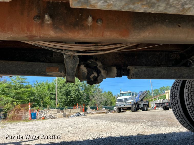 image for item FC2737 2005 Sterling Truck L9500 Series crane truck