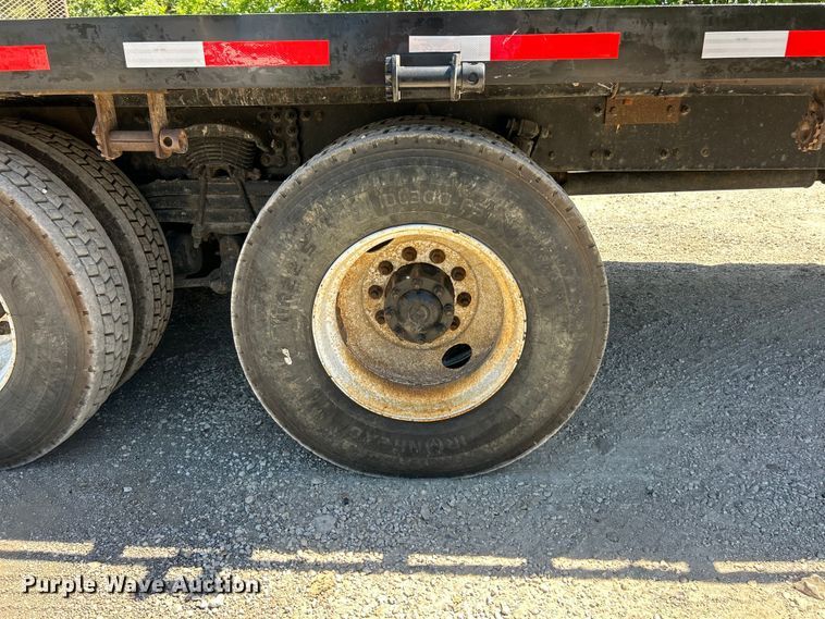 image for item FC2737 2005 Sterling Truck L9500 Series crane truck