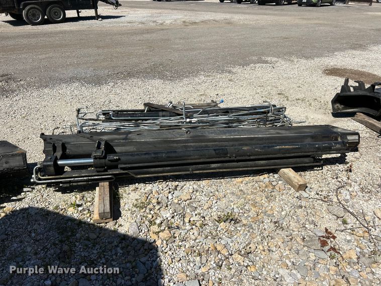 image for item FC2738 Knuckle crane parts