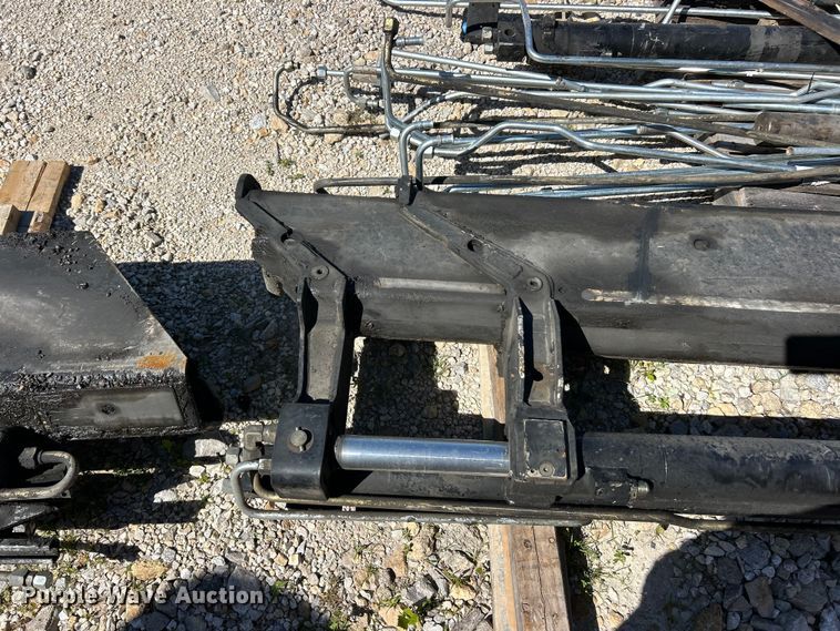 image for item FC2738 Knuckle crane parts