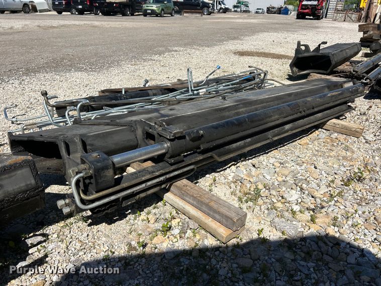 image for item FC2738 Knuckle crane parts