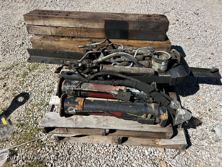 image for item FC2738 Knuckle crane parts