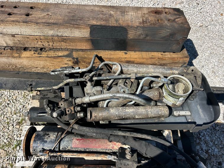 image for item FC2738 Knuckle crane parts