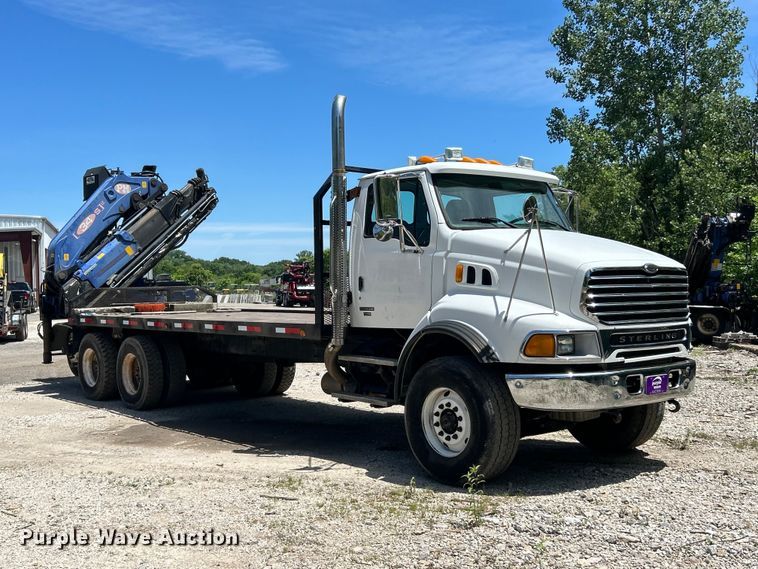 image for item FC2739 2005 Sterling Truck L9500 Series crane truck