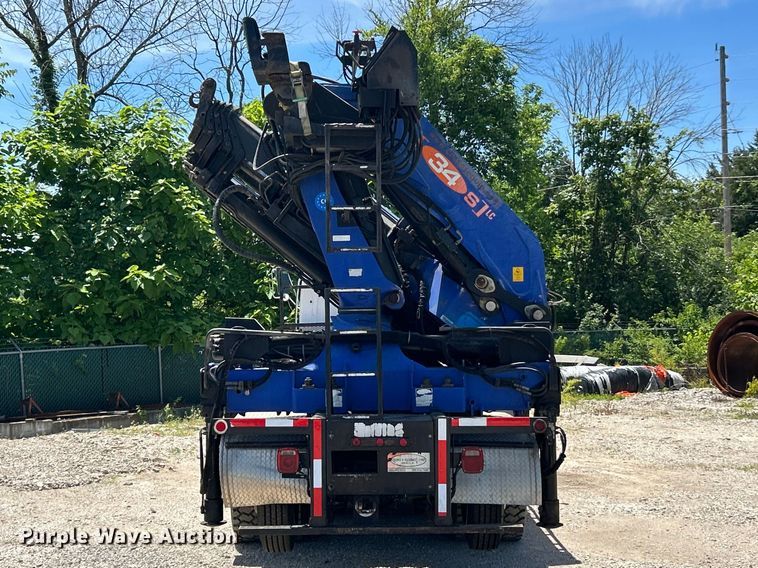 image for item FC2739 2005 Sterling Truck L9500 Series crane truck