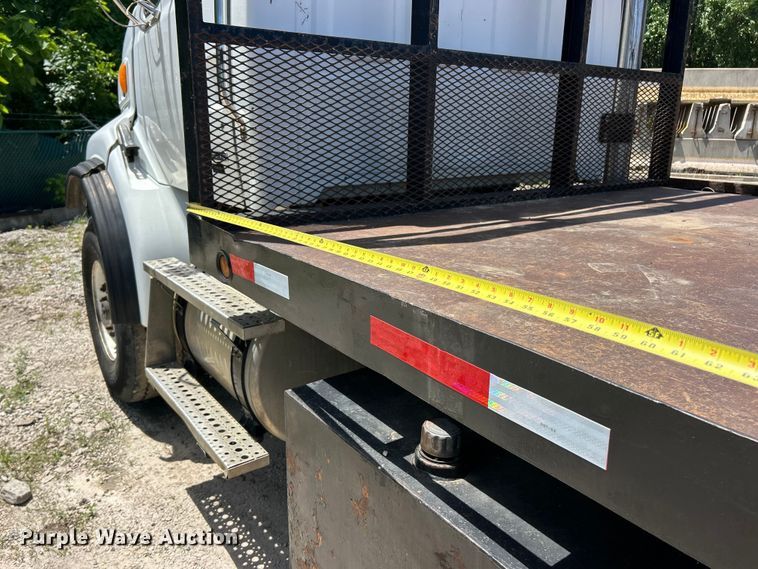 image for item FC2739 2005 Sterling Truck L9500 Series crane truck