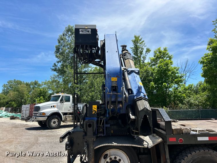 image for item FC2739 2005 Sterling Truck L9500 Series crane truck