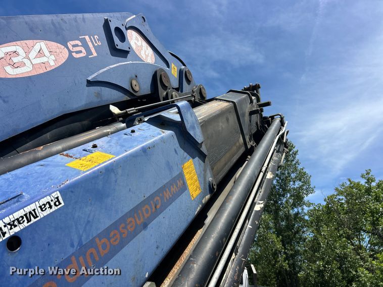 image for item FC2739 2005 Sterling Truck L9500 Series crane truck