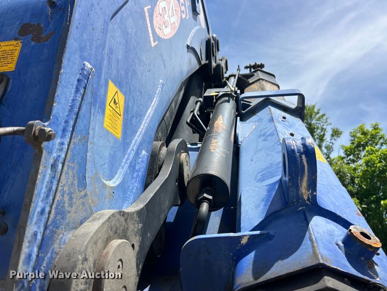 image for item FC2739 2005 Sterling Truck L9500 Series crane truck