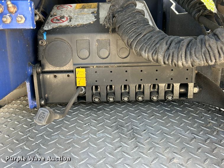 image for item FC2739 2005 Sterling Truck L9500 Series crane truck