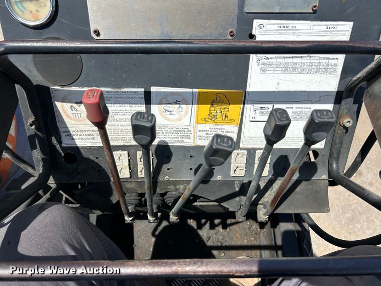 image for item FC2739 2005 Sterling Truck L9500 Series crane truck