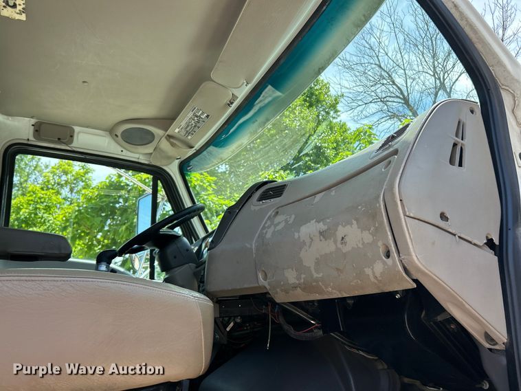 image for item FC2739 2005 Sterling Truck L9500 Series crane truck