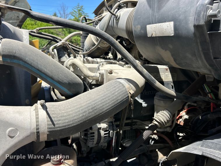 image for item FC2739 2005 Sterling Truck L9500 Series crane truck