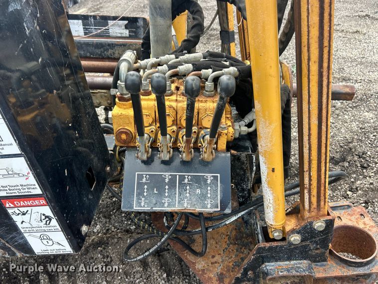 image for item FC2851 2005 Vermeer D18x22 Navigator HDD directional boring unit directional boring unit