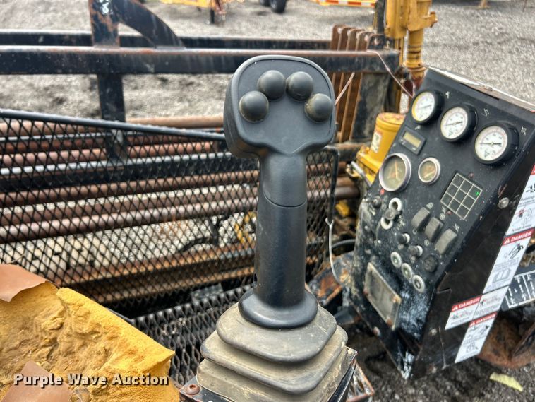image for item FC2851 2005 Vermeer D18x22 Navigator HDD directional boring unit directional boring unit