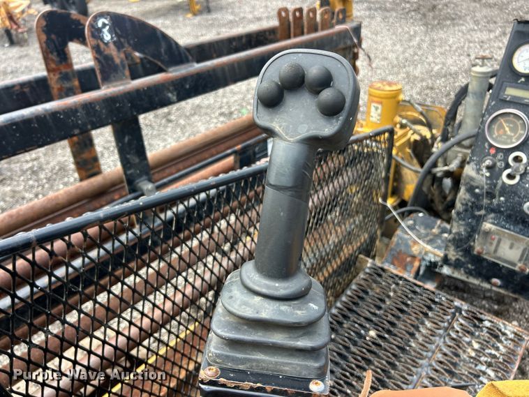 image for item FC2851 2005 Vermeer D18x22 Navigator HDD directional boring unit directional boring unit