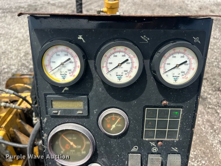image for item FC2851 2005 Vermeer D18x22 Navigator HDD directional boring unit directional boring unit