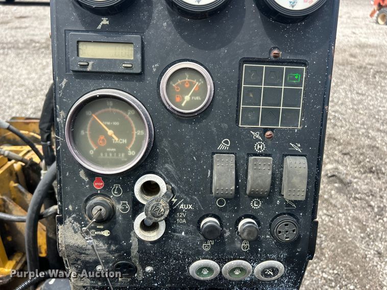 image for item FC2851 2005 Vermeer D18x22 Navigator HDD directional boring unit directional boring unit