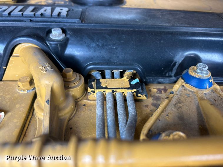 image for item FC2851 2005 Vermeer D18x22 Navigator HDD directional boring unit directional boring unit