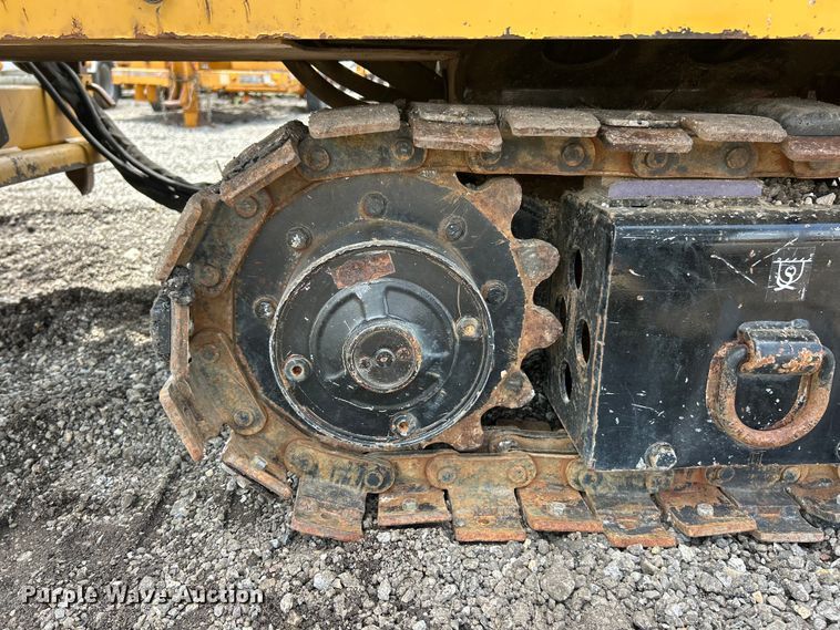 image for item FC2851 2005 Vermeer D18x22 Navigator HDD directional boring unit directional boring unit