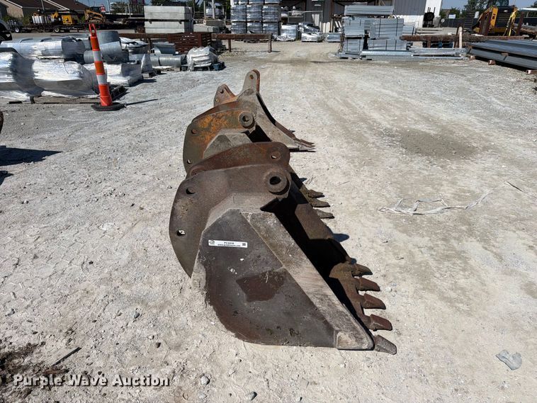 image for item FC3318 (4) excavator buckets