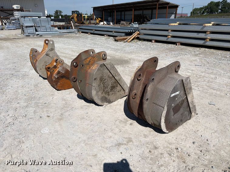 image for item FC3318 (4) excavator buckets