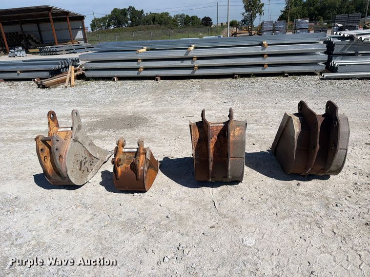 image for item FC3318 (4) excavator buckets