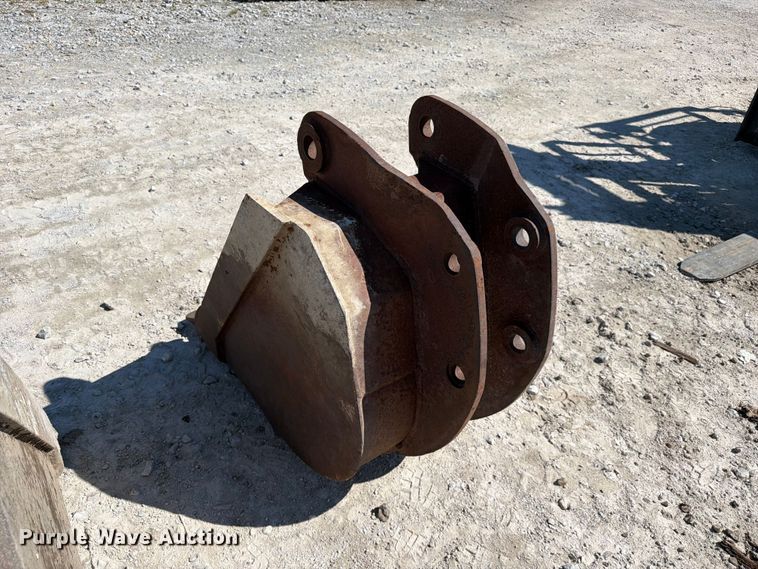 image for item FC3318 (4) excavator buckets