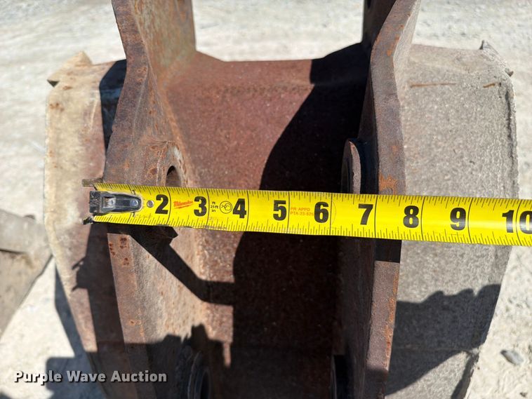 image for item FC3318 (4) excavator buckets