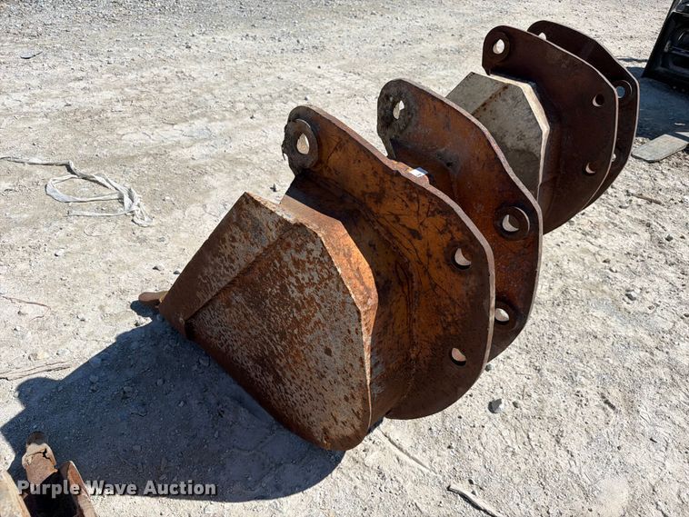 image for item FC3318 (4) excavator buckets
