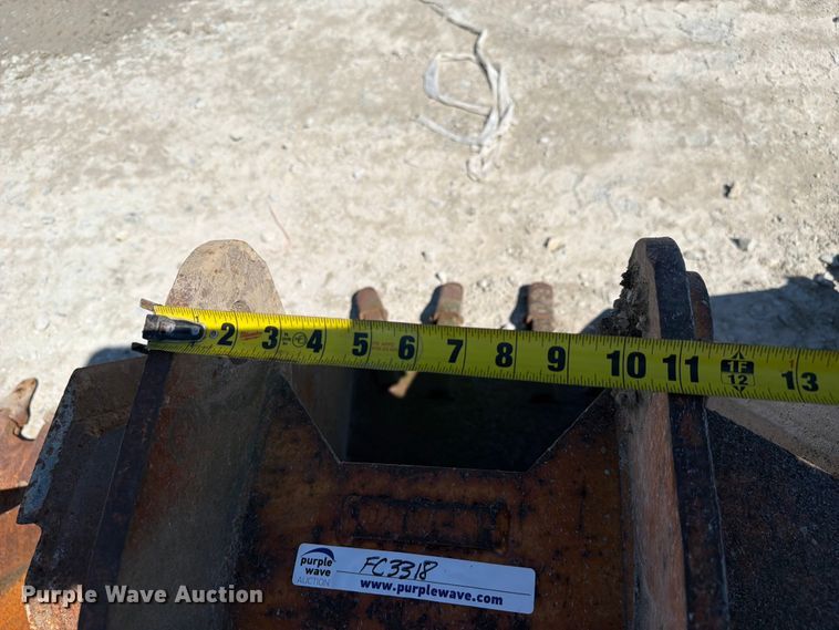 image for item FC3318 (4) excavator buckets