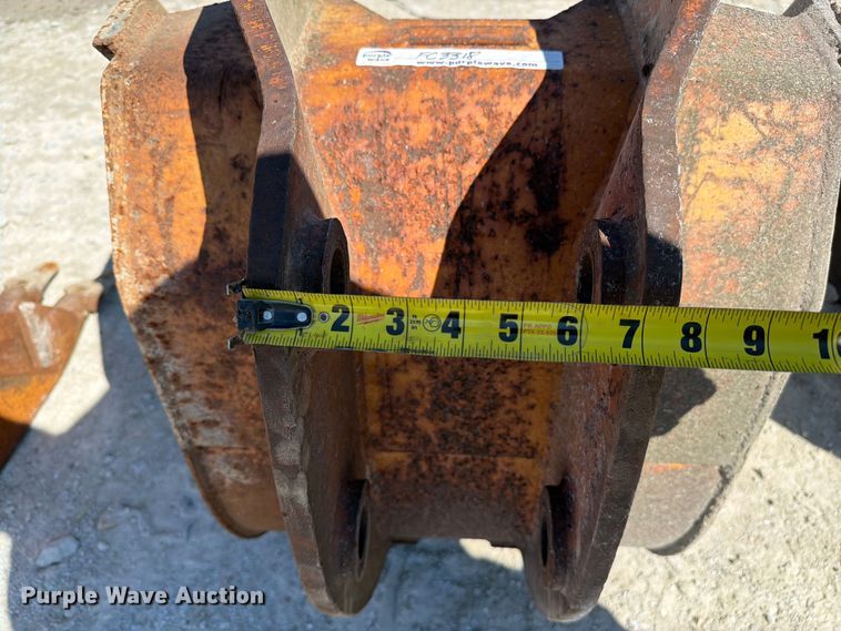 image for item FC3318 (4) excavator buckets