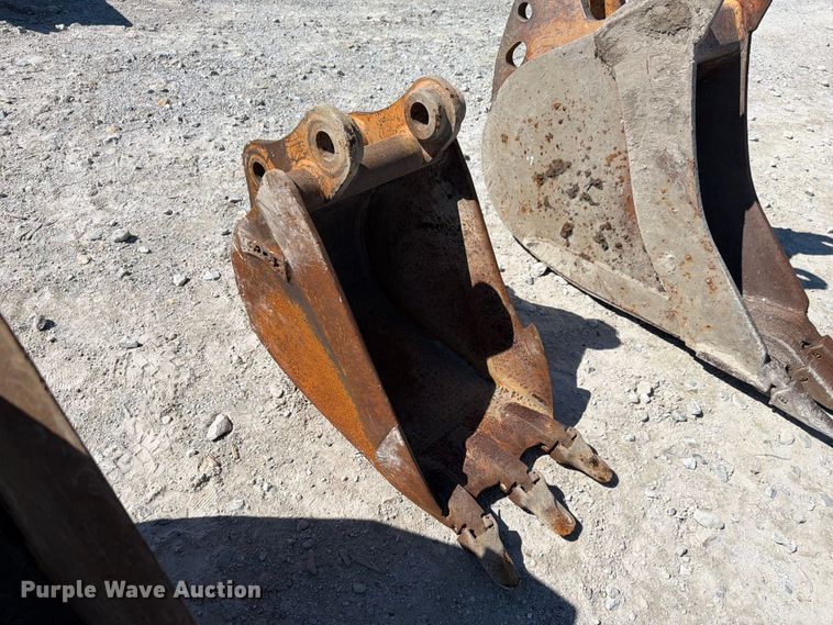 image for item FC3318 (4) excavator buckets