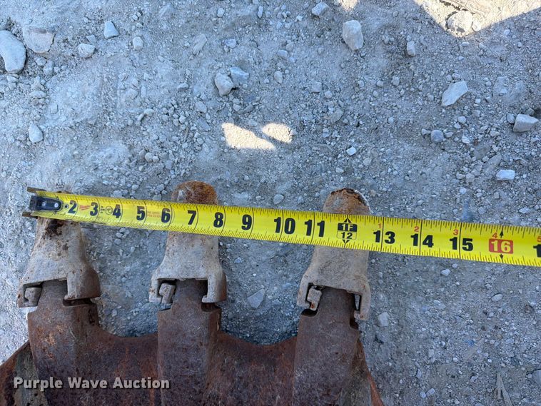image for item FC3318 (4) excavator buckets