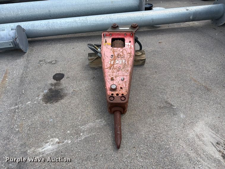 image for item FC3319 Hydraulic breaker
